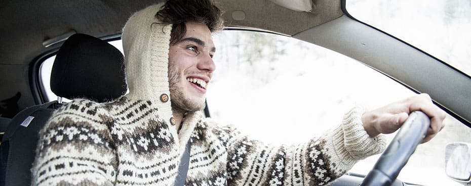 Jongen van 18 jaar rijdt auto. Waar moet je nog meer rekening mee houden als je kind 18 jaar wordt?